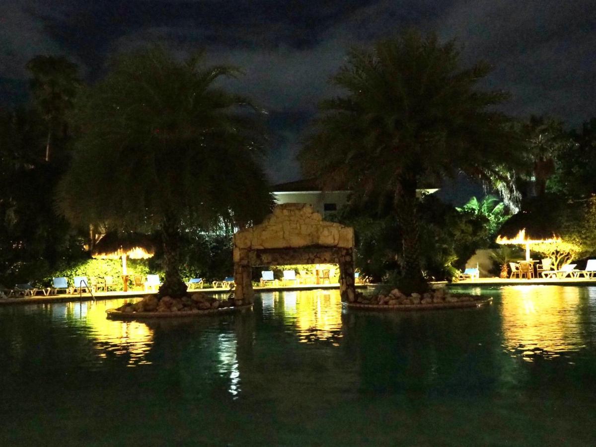 Kas Di Bami A-186 Op Seru Coral Resort - Ruim Appartement Met Groot Zwembad En Tropische Tuin 빌렘스타트 외부 사진